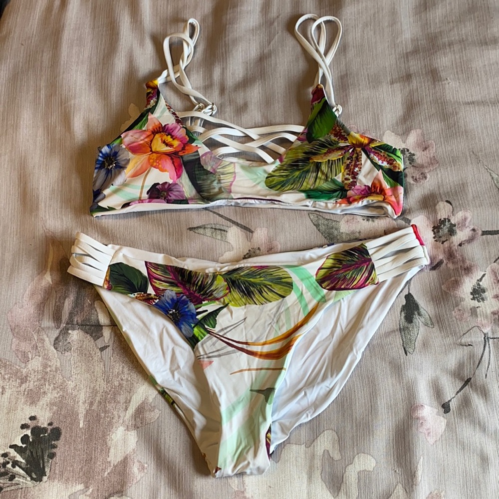 Floral bikini